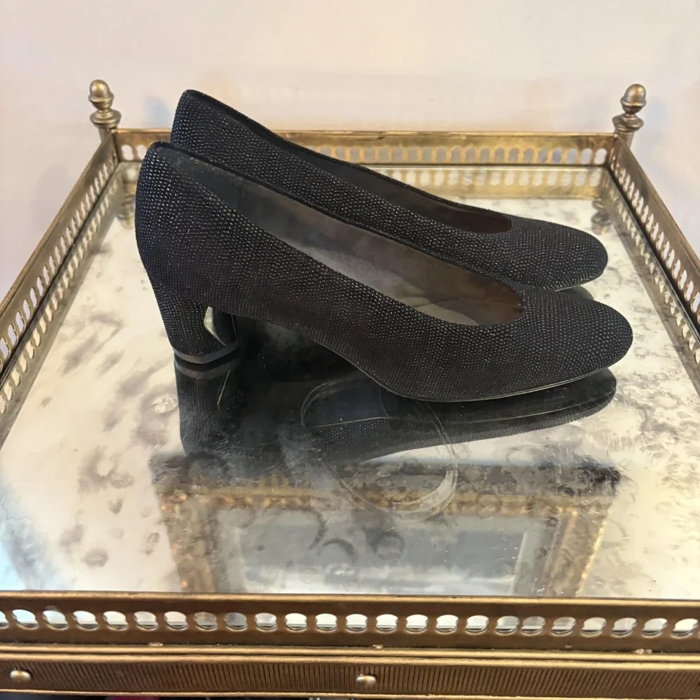 Stuart Weitzman Shoes Womens Size 6.5N Black Block‎ Heel Pumps Dress Classic